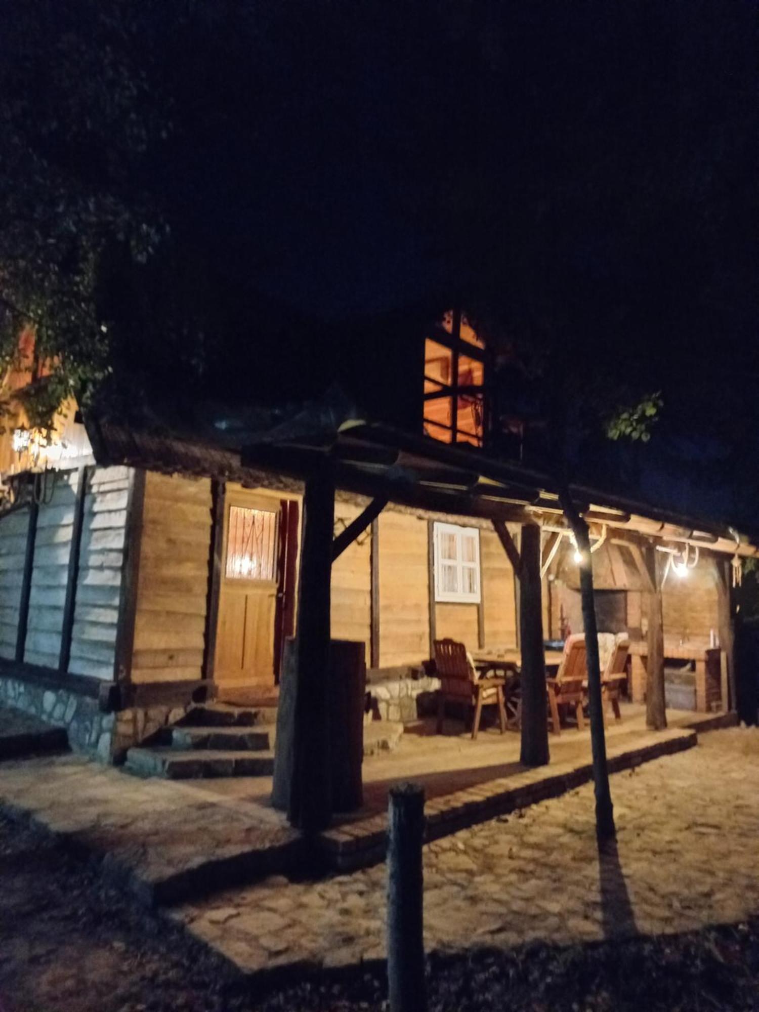 Willa Magaze De Luxe Gradacac Zewnętrze zdjęcie