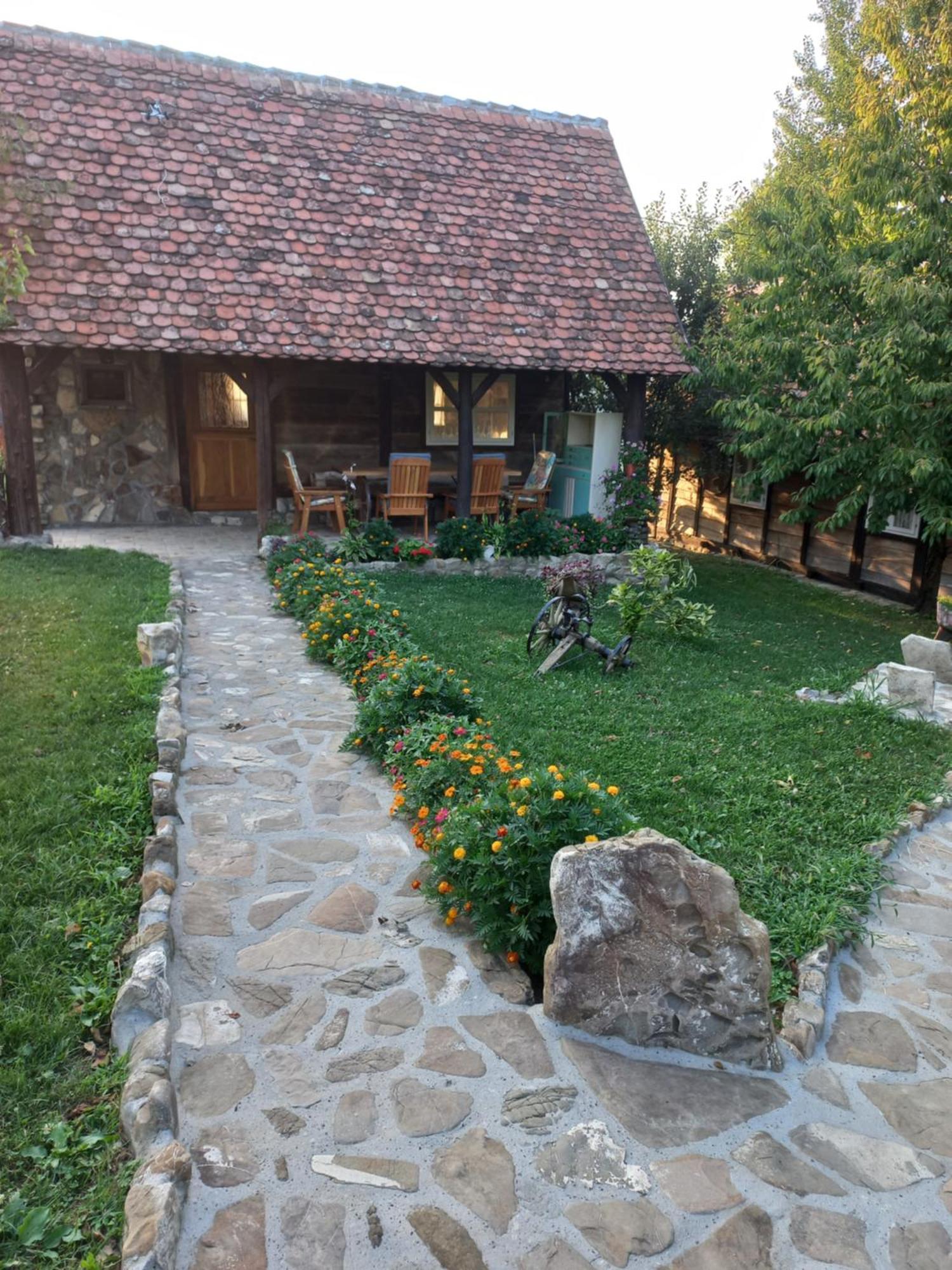Willa Magaze De Luxe Gradacac Zewnętrze zdjęcie